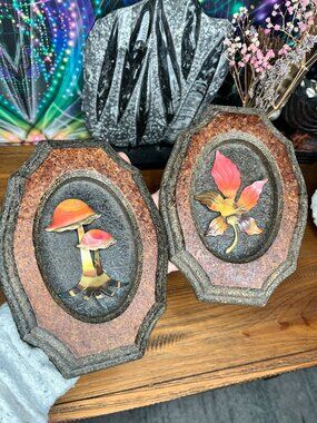 Vintage 1970’s MCM Brass Metal Mushroom Leaf Pair Wood Art Frame Cottage Decor